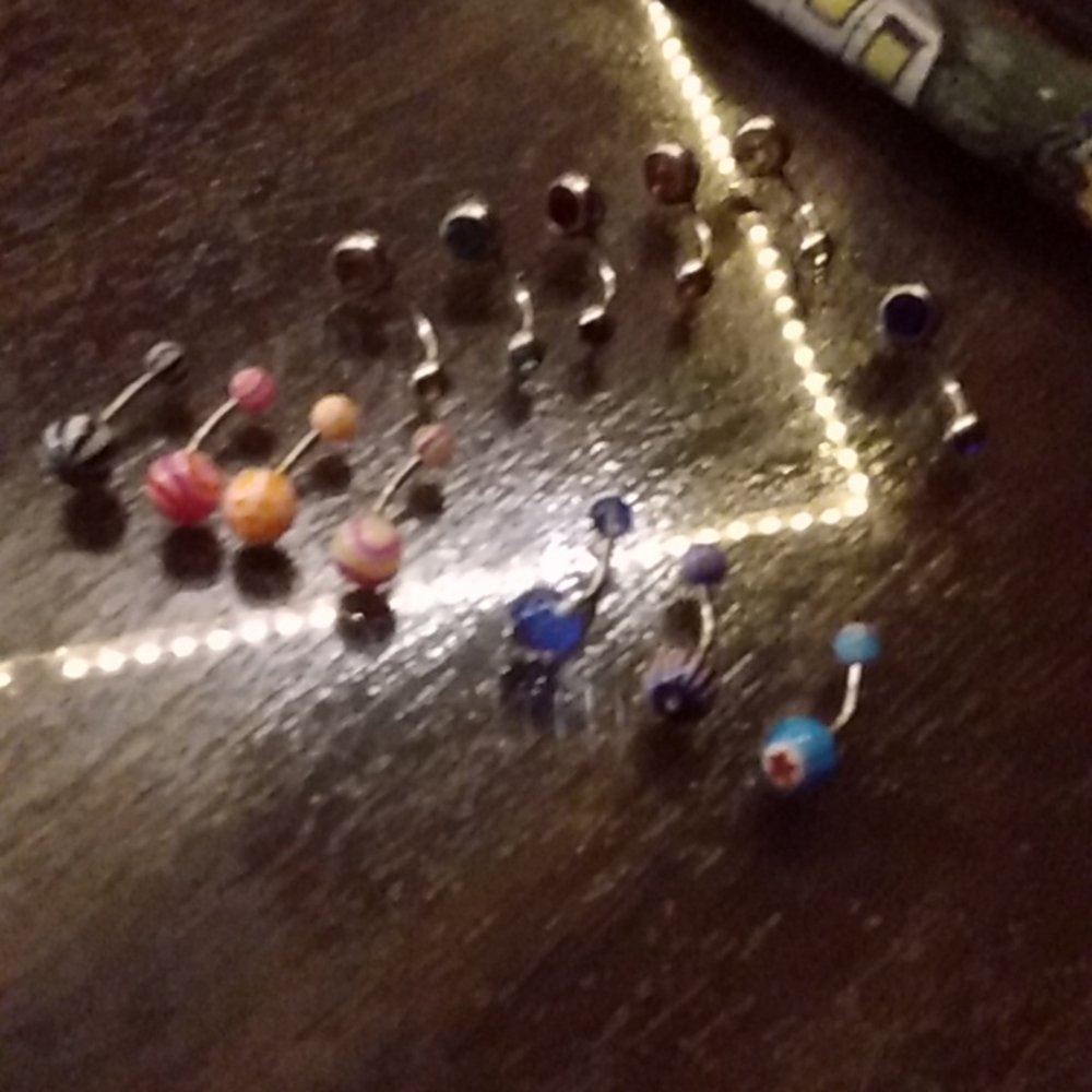 Woman's body jewelry